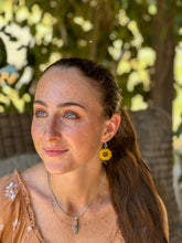 Load image into Gallery viewer, Detailed Sunflower Earrings # 1475