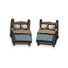 Load image into Gallery viewer, Bed Stud Earrings #3121