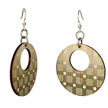 Load image into Gallery viewer, Crosshatch Bamboo Earrings #948