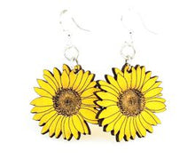 Load image into Gallery viewer, Detailed Sunflower Earrings # 1475
