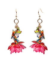 Load image into Gallery viewer, Frog on Flower Earrings #T166
